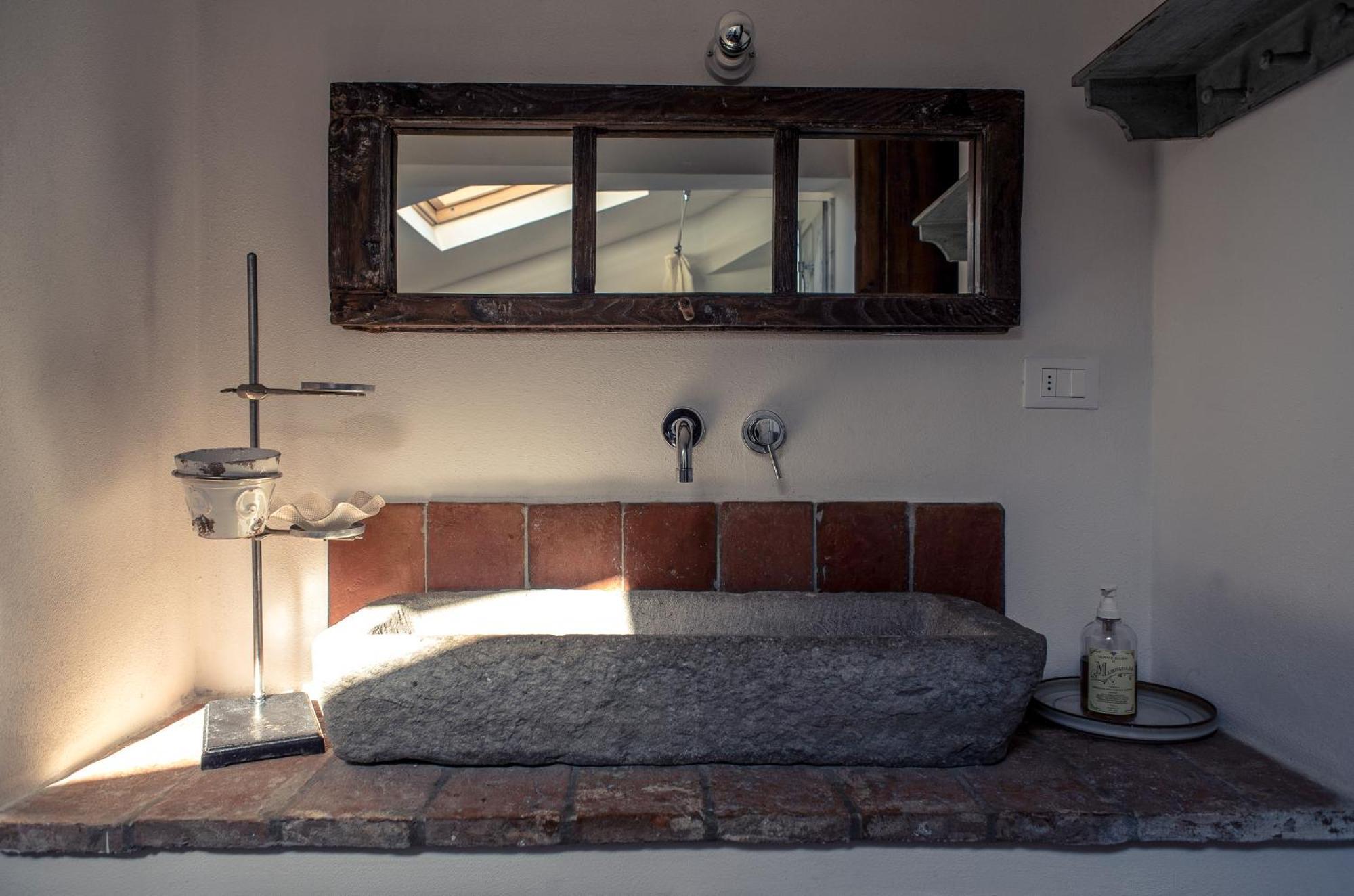 Casale Amati Country House Ortonovo Extérieur photo