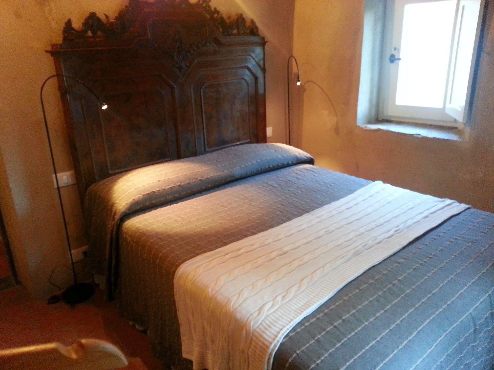 Casale Amati Country House Ortonovo Extérieur photo