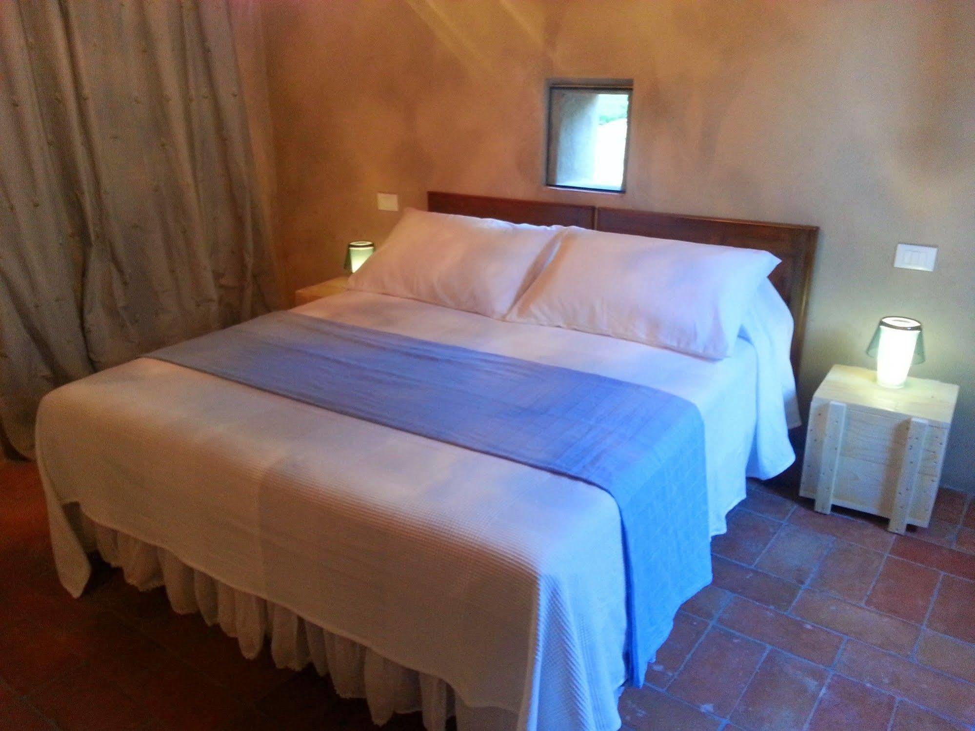 Casale Amati Country House Ortonovo Extérieur photo